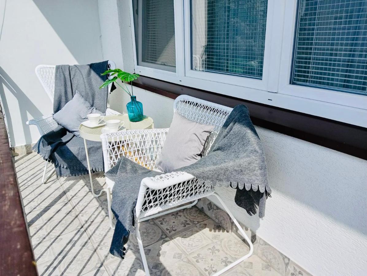 San Riverbank Apartment Przemyśl Eksteriør bilde